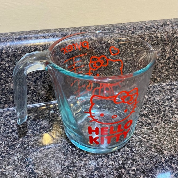 Hello Kitty Pyrex Measuring Cup - Picture 7 of 11